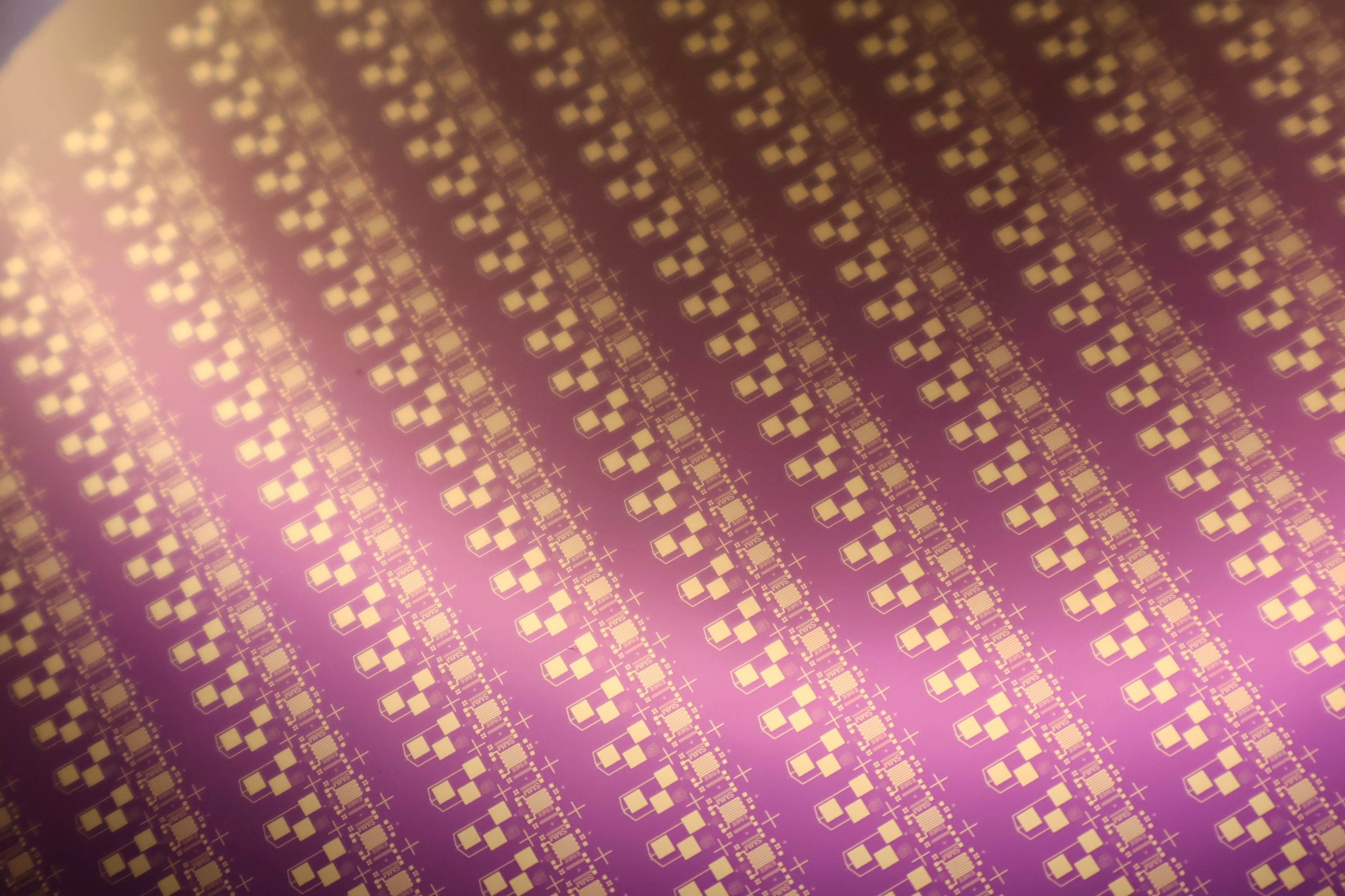 Gases para la síntesis de semiconductores, la base de la precisión industrial